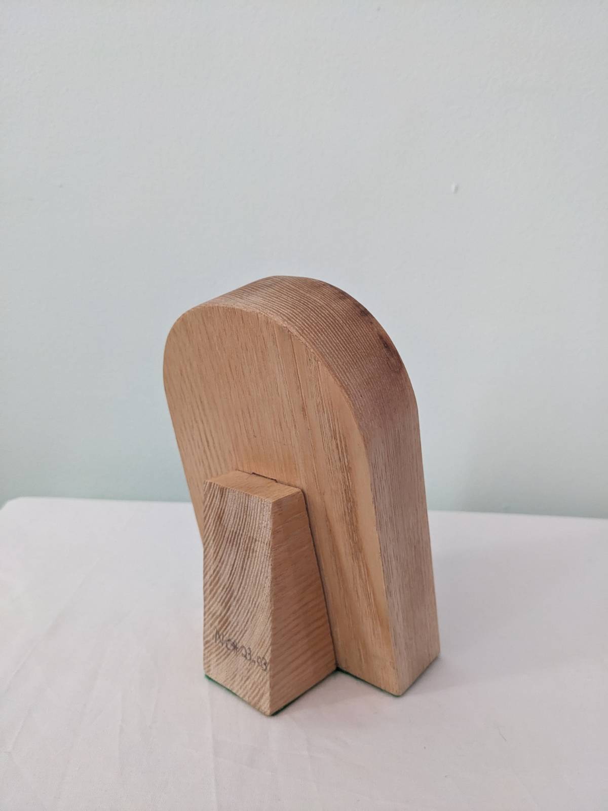 Altimeter Stand